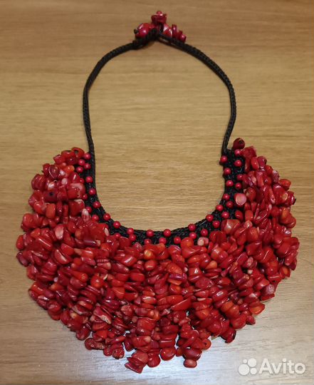 Колье из натурального коралла