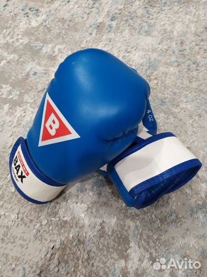 Боксерские перчатки
