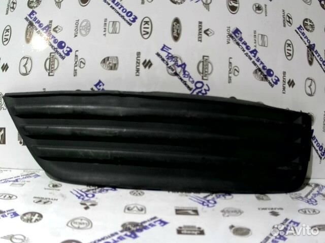 Решетка в бампер левая (заглушка) Ford Focus II 20