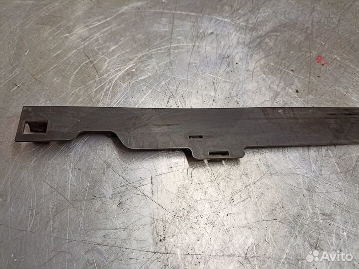 Уплотнительный профиль 17117618776 BMW F10