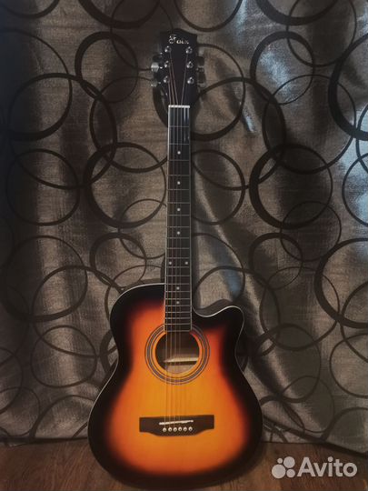 Акустическая гитара