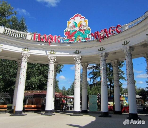 Сотрудник в детский тир