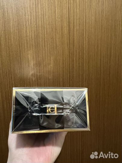 Carolina herrera good girl, Новая в слюде