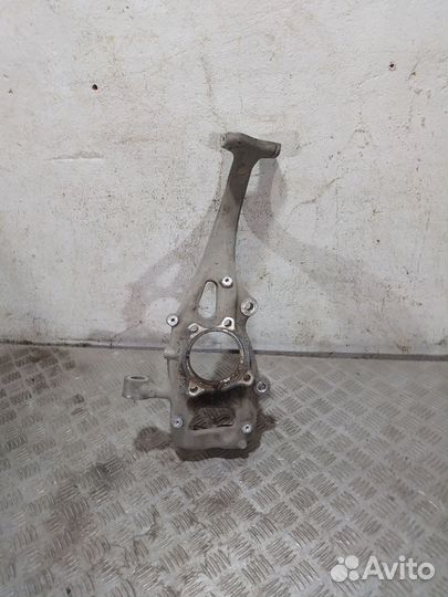 Кулак поворотный левый Audi A4 B9