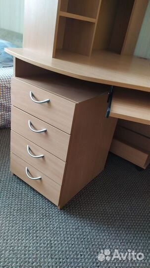 Стол компьютерный письменный угловой