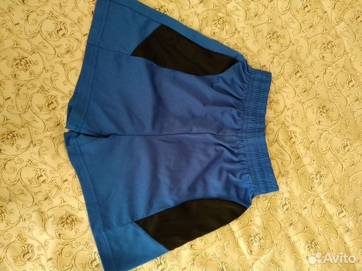 Футбольная форма (размер 32, на 6-7 лет)