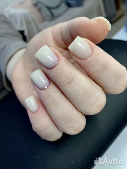 Маникюр с покрытием гель-лаком