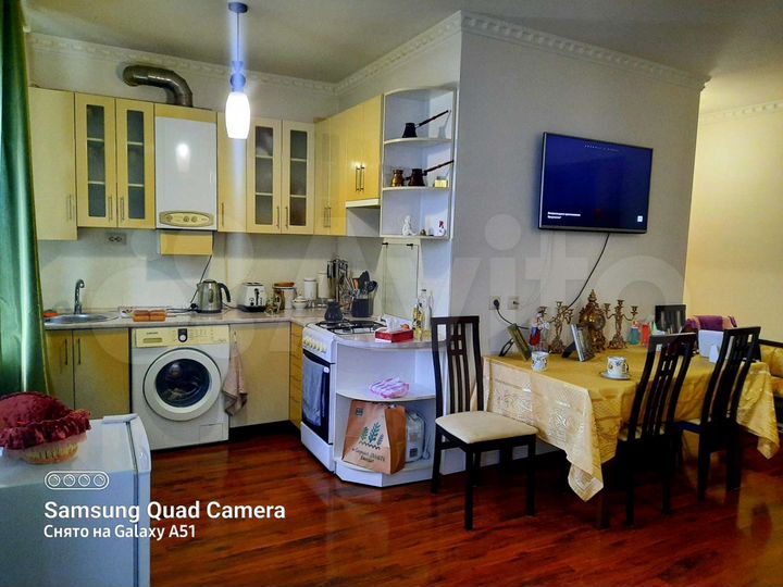 2-к. квартира, 42 м², 2/4 эт.