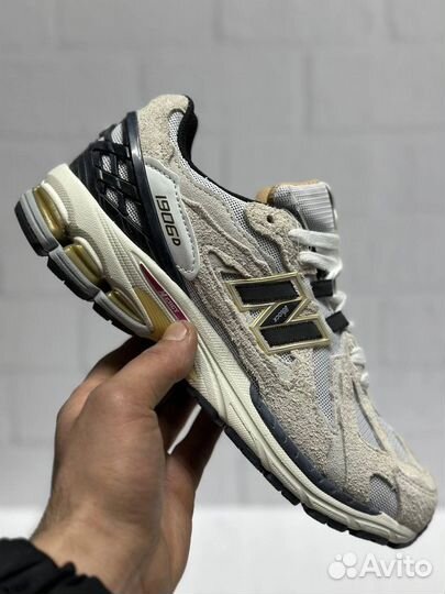 Кроссовки new balance 1906r бежевые