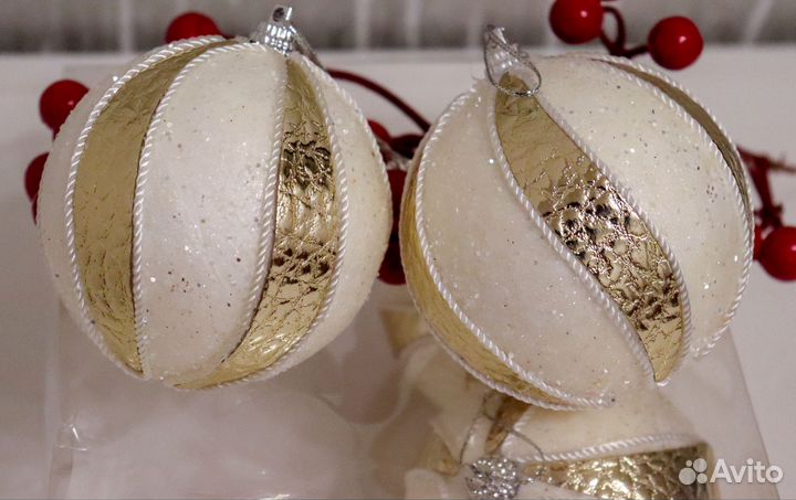 Набор новогодних елочных шаров