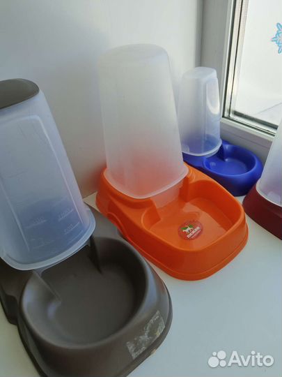 Кормушка для кошек, собак автопоилка миска