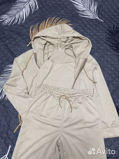 Спортивный костюм женский