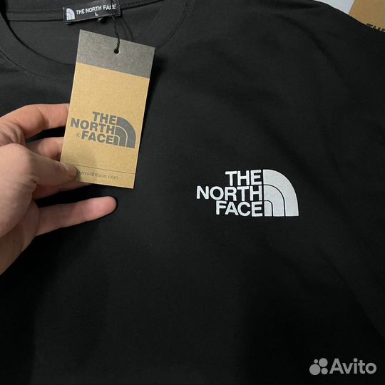 Футболка The North Face