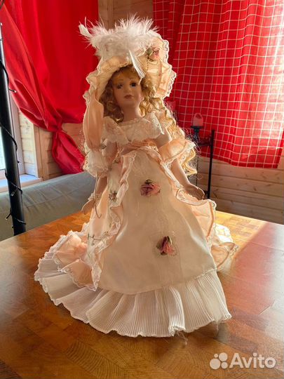Кукла коллекционная фарфоровая большая