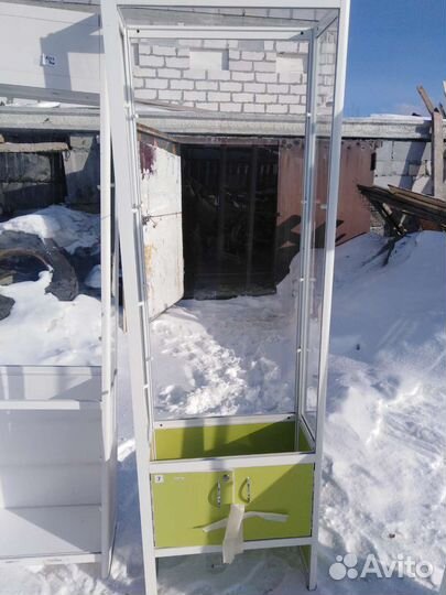 Стеклянная витрина бу