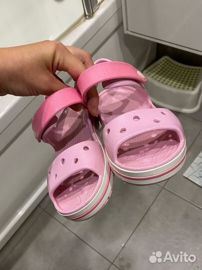 Crocs J2 сандалии для девочки 32