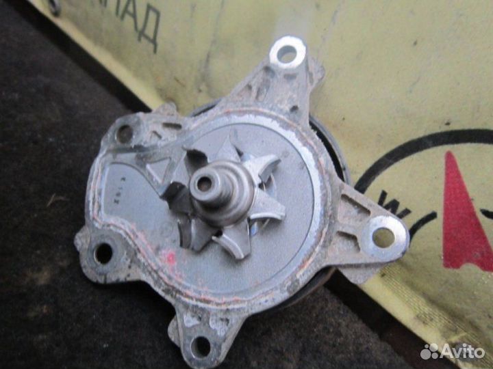 Насос водяной Toyota Corolla ZRE181 1ZR