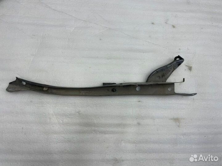 Стойка замка капота передняя Тoyota Camry V50/V55