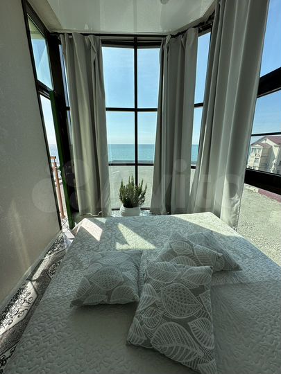 3-к. квартира, 87 м², 3/10 эт.