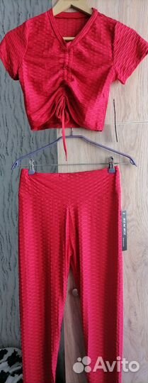 Костюм женский для фитнеса