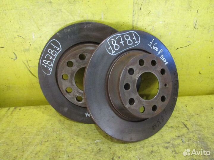 Тормозные диски Volkswagen Passat B7 10-15г 18781