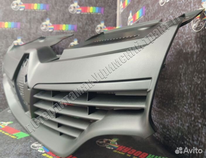 Решетка логан 2 оригинал новая радиатора Logan