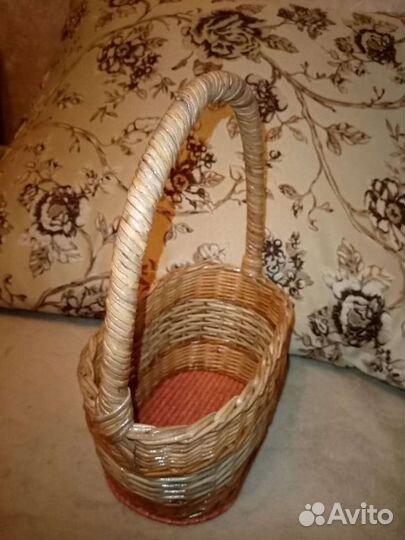 Корзина плетеная