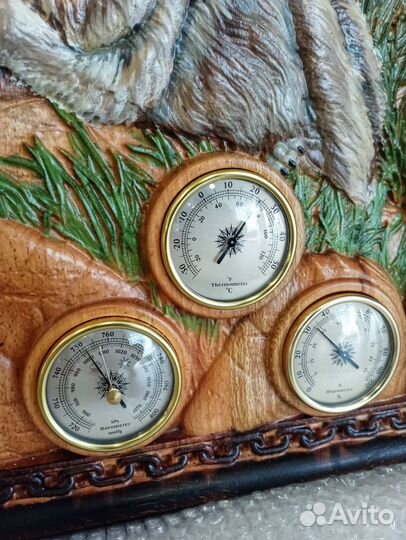 Мини метеостанция Волк из дерева