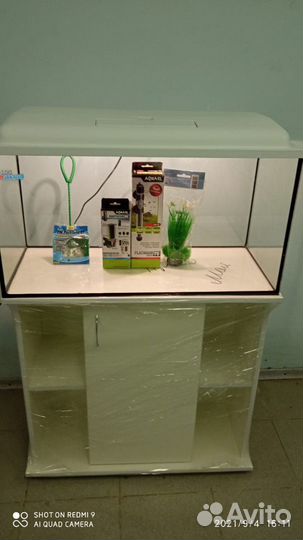 Аквариум с освещением и тумбой белый
