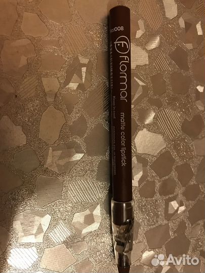 Карандаш для губ