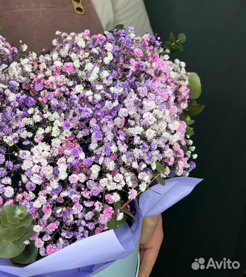 Композиция из гипсофилы и эвкалипта