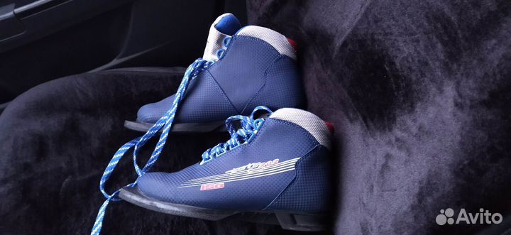 Лыжные ботинки 37 размер детские для ребенка