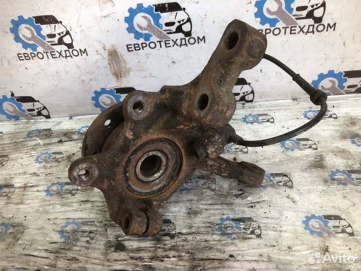 Кулак поворотный + ступица передний правый Renault