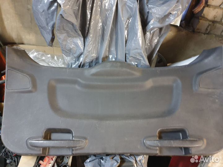 Обшивка задней двери Ford Focus 3