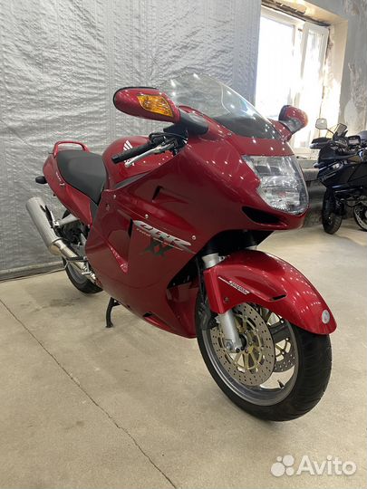 Honda CBR1100XX Super Blackbird (2002)