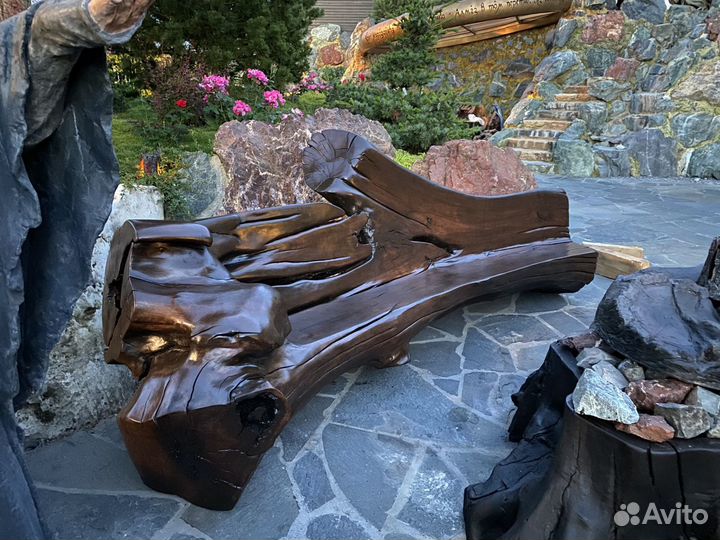 Скамья из дерева