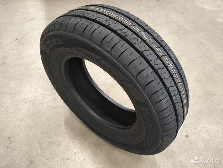 Kumho PorTran KC53 205/70 R15 106R