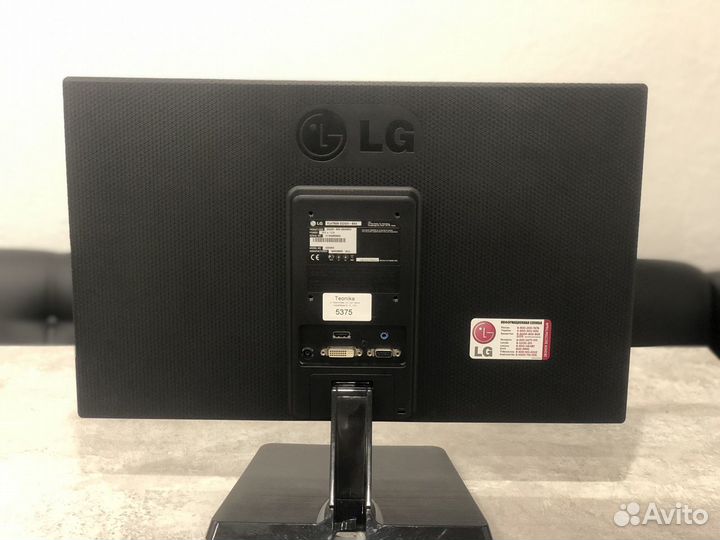 Монитор LG E2242 22 дюйма\Full HD\TN