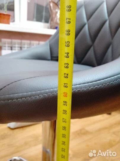 Кожанное кресло