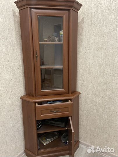 Буфеты и серванты