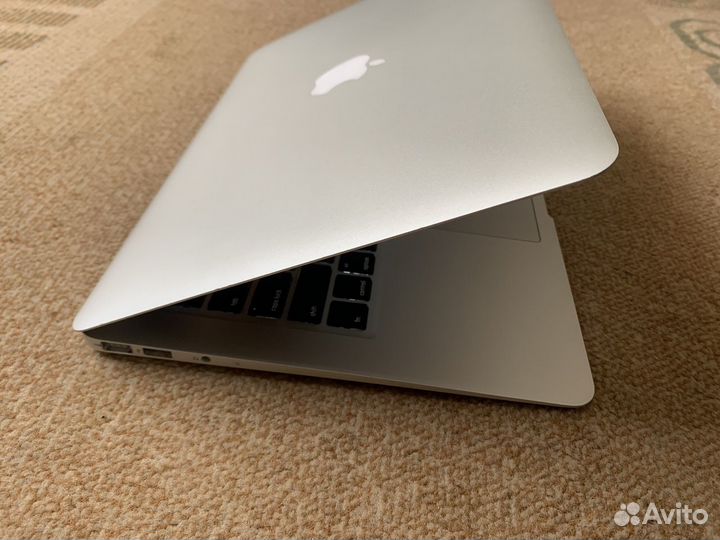 Apple Macbook Air 13 2011