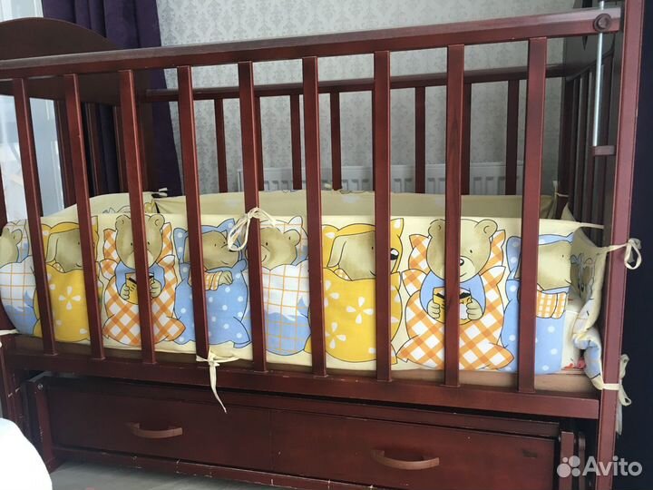 Кроватка б/у и матрас