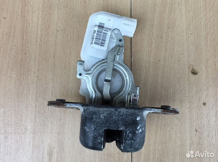 Замок багажника Honda CR-V '08