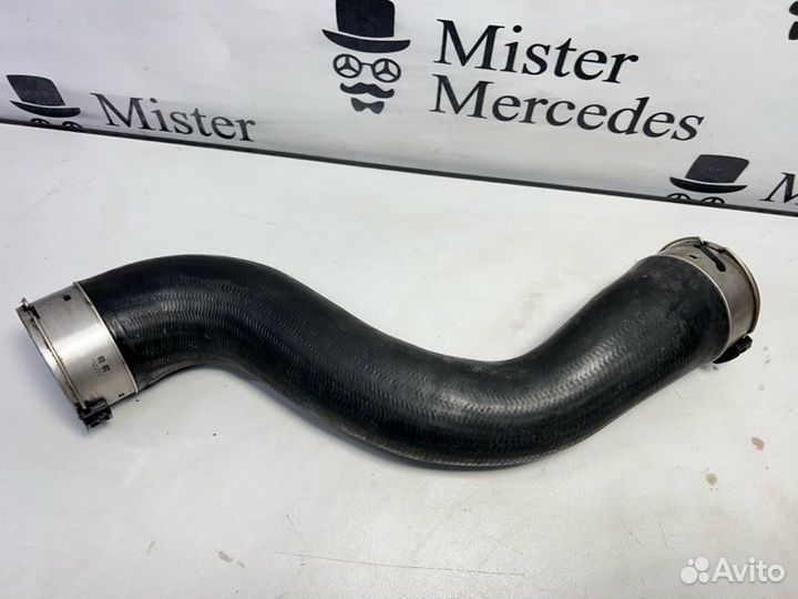 Патрубок интеркулера левый Mercedes-Benz E-Class