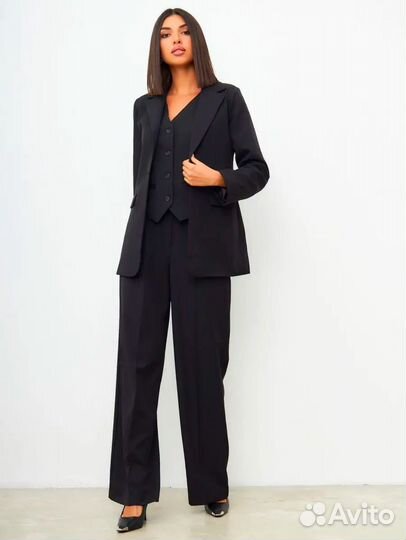 Брючный костюм женский тройка