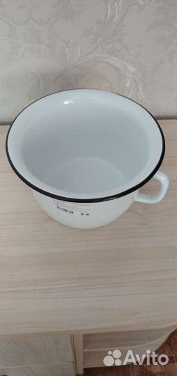 Горшок эмалированный белый