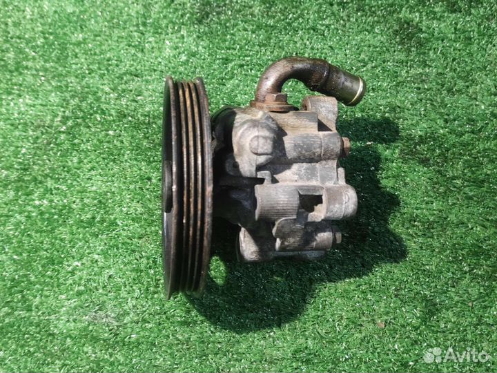 Насос гур Chrysler Voyager 2.5 crdi