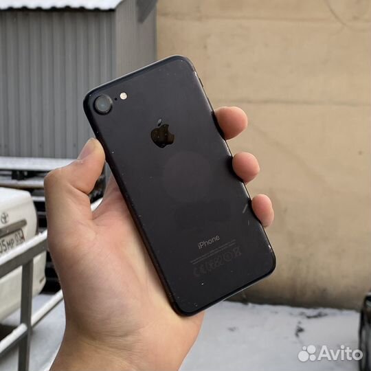 iPhone 7, 32 ГБ