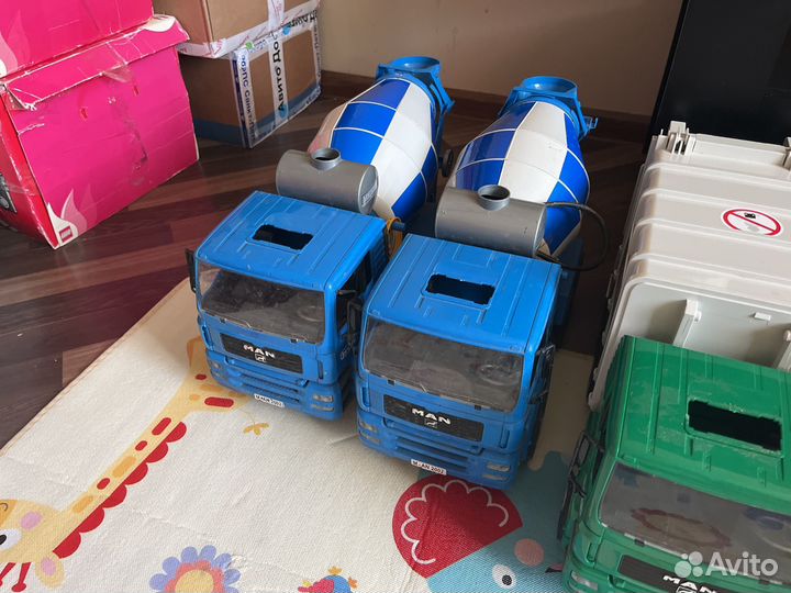 Детские автомобили Bruder