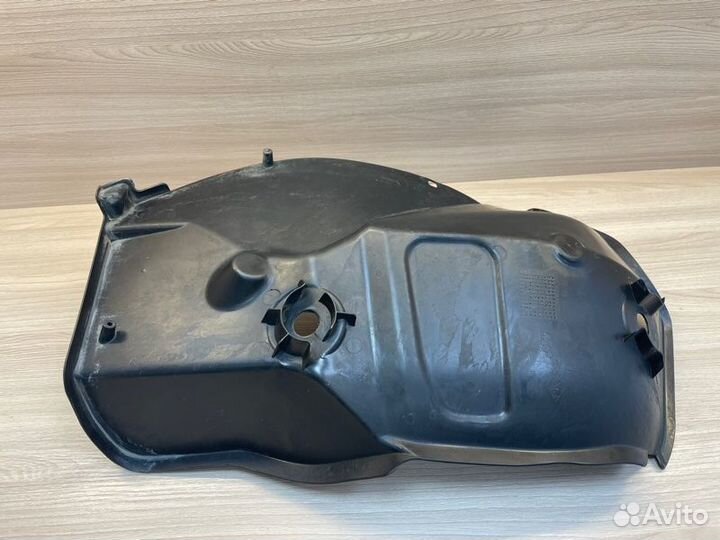 Подкрылок задний левый Renault Logan